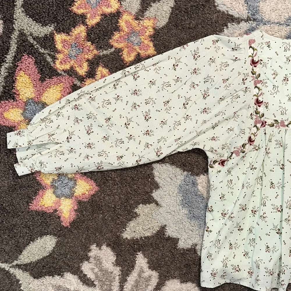 In Bloom Light Green Blouse with Floral Accents NWOT - Picture 9 of 10